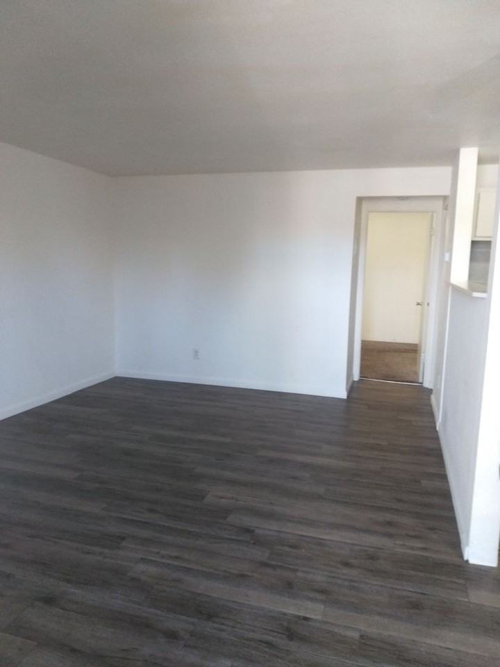Peak Elevation Apartments - Photo 6 of 19