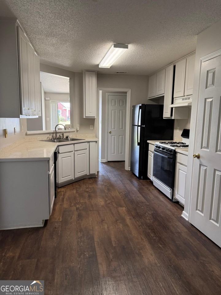 3020 Meadow Glen Pass - Photo 5 of 35