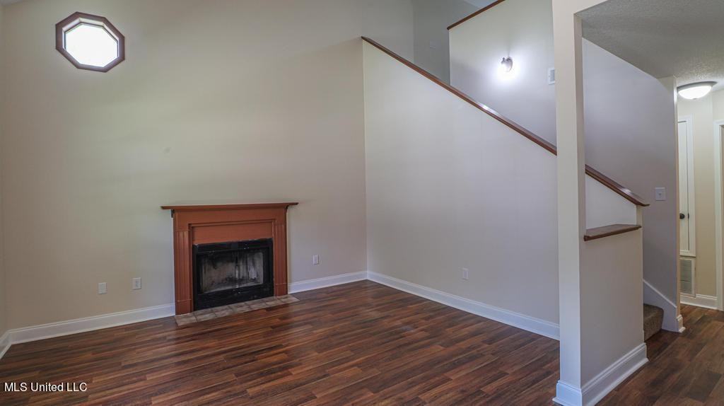 1737 James Buchanan Dr - Photo 5 of 15