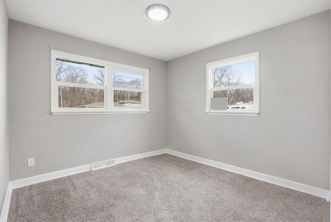 5035 Roosevelt Pl - Photo 5 of 18