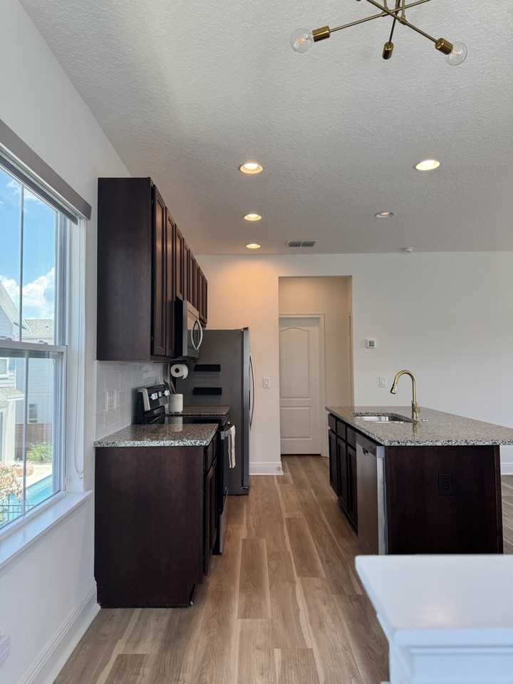 8447 Rothman Aly #8447 - Photo 5 of 13