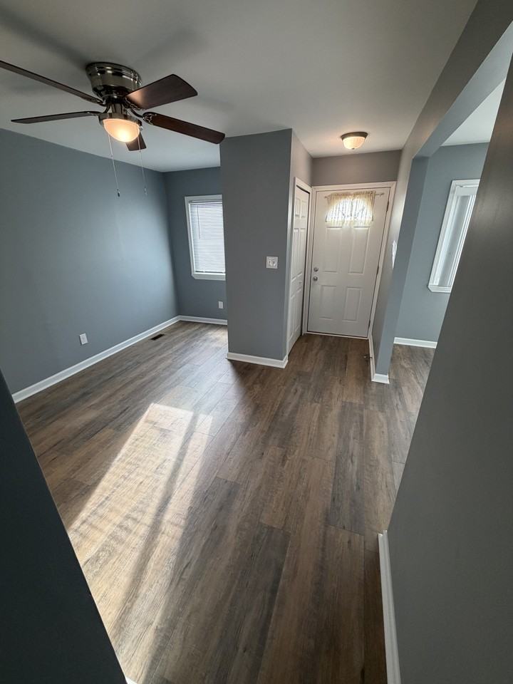 162 Barbara St - Photo 4 of 15