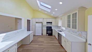featured image of 52 Rockefeller St #2