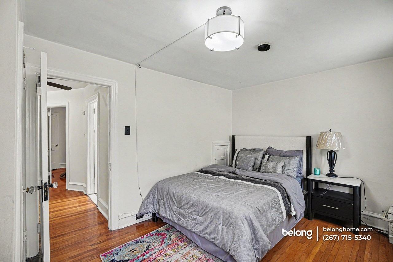 5118 Oakland St #2 - Photo 5 of 15