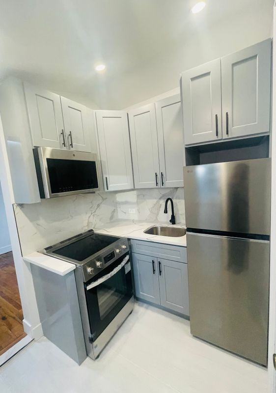 4212 Marathon Pkwy - Photo 3 of 5