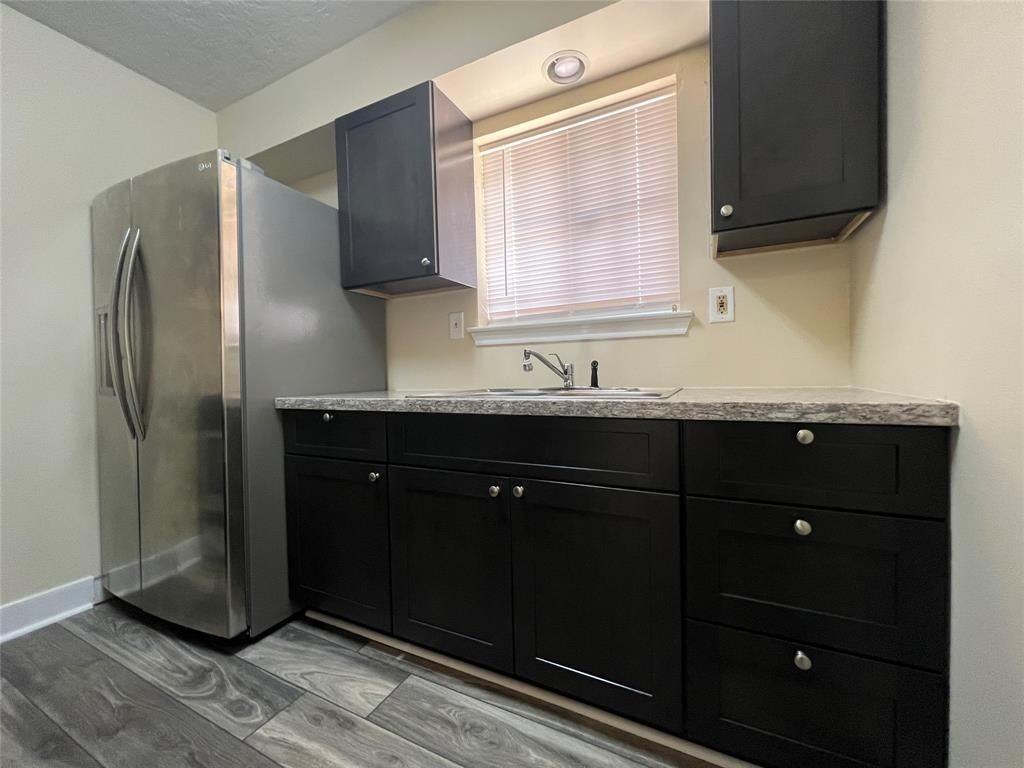 915 Pinckney St ##A - Photo 7 of 12