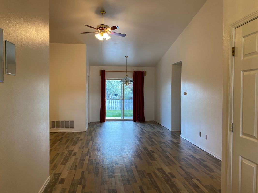 819 New York Ave - Photo 7 of 18