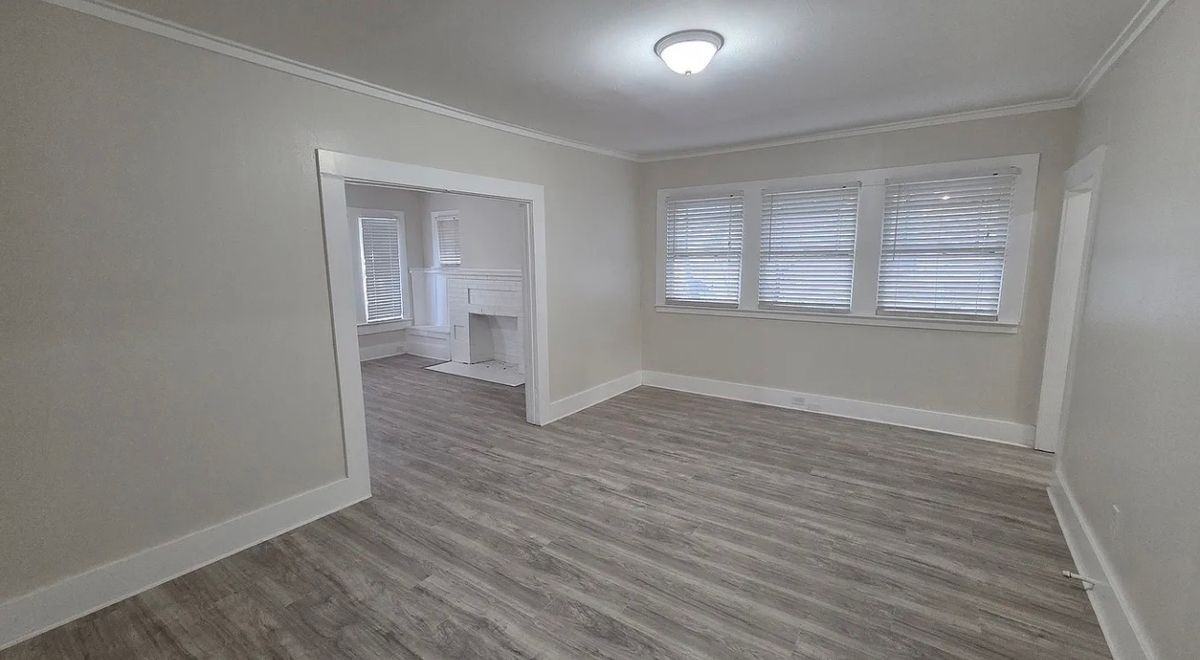 2805 S Jennings Ave - Photo 4 of 15