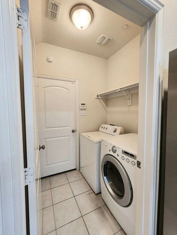 4816 Bridgewater St - Photo 7 of 14