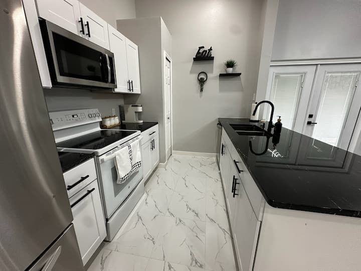 6228 Ryegrass St - Photo 2 of 8