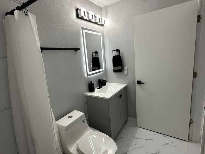 6228 Ryegrass St - Photo 3 of 8