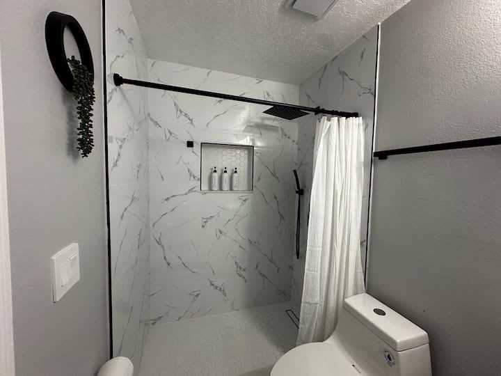 6228 Ryegrass St - Photo 4 of 8