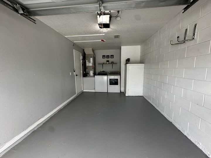 6228 Ryegrass St - Photo 5 of 8