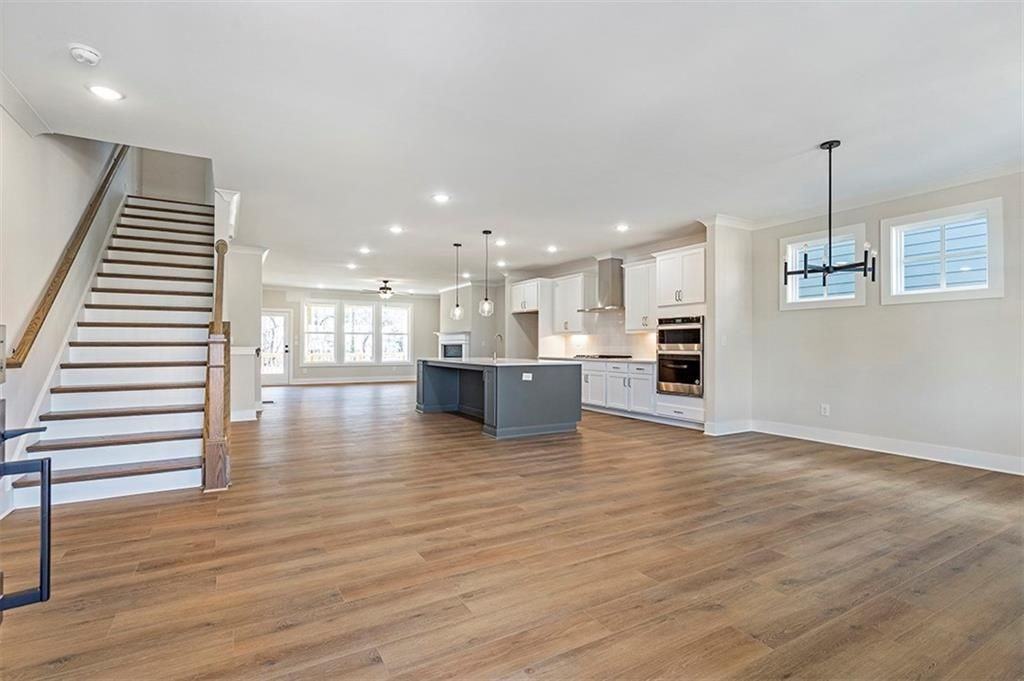 152 Palm St - Photo 6 of 34