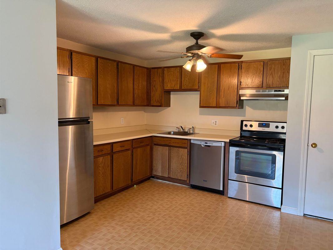 804 White Cedar Blvd - Photo 4 of 16