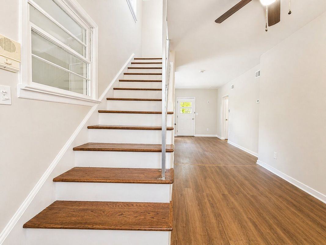 161 Lincoln Ave - Photo 6 of 15