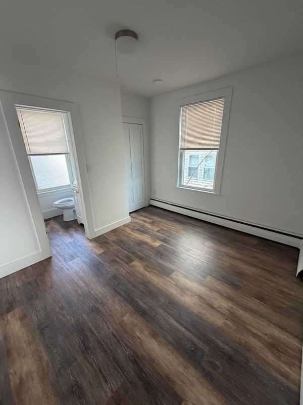 45 Elliott St - Photo 4 of 7