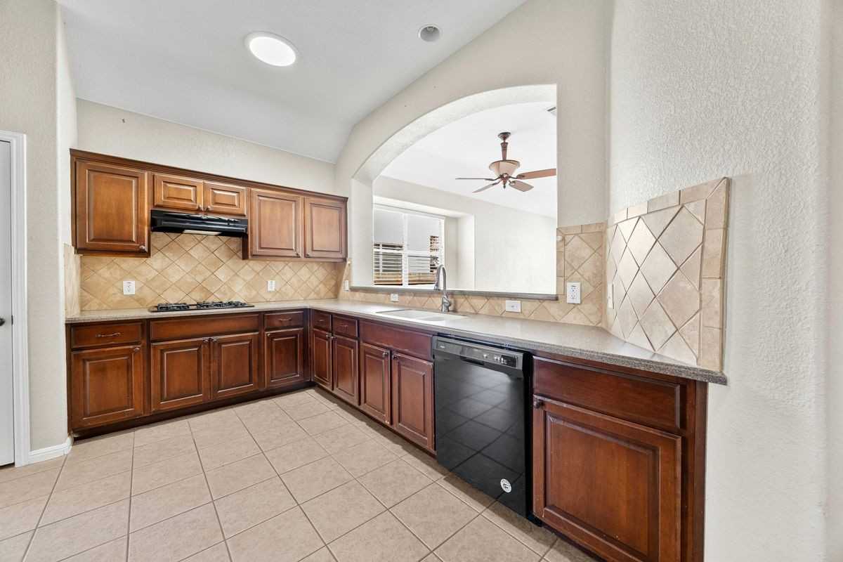 12820 Appaloosa Chase Dr - Photo 4 of 17