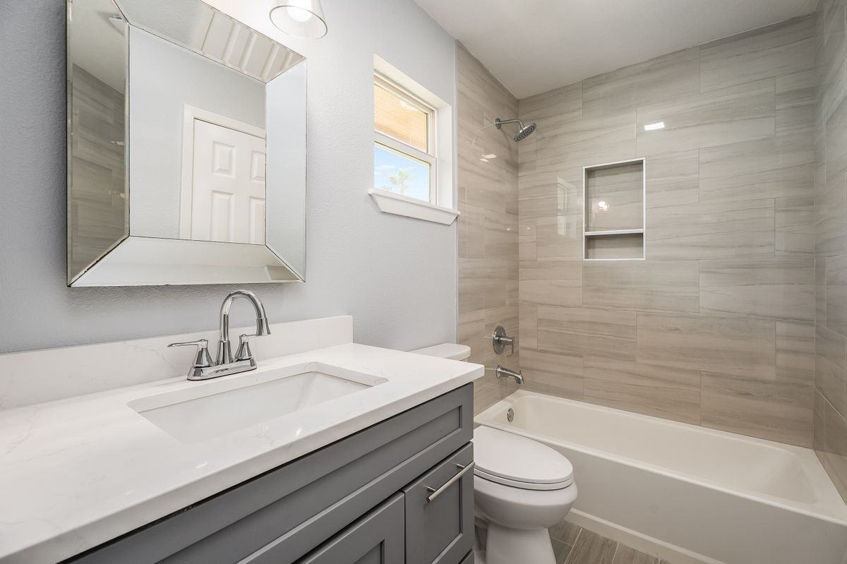 901 Bonita St - Photo 3 of 24