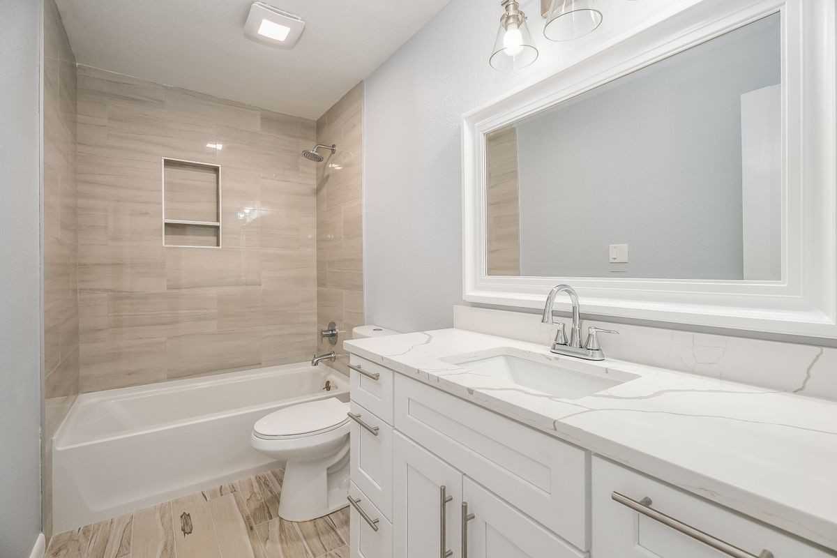 901 Bonita St - Photo 4 of 24
