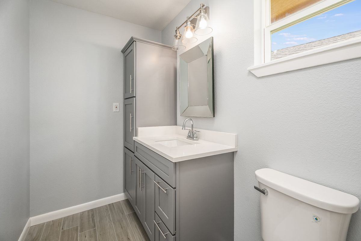 901 Bonita St - Photo 7 of 24