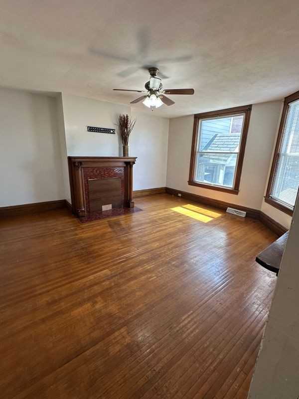136 North St ##1 - Photo 2 of 12