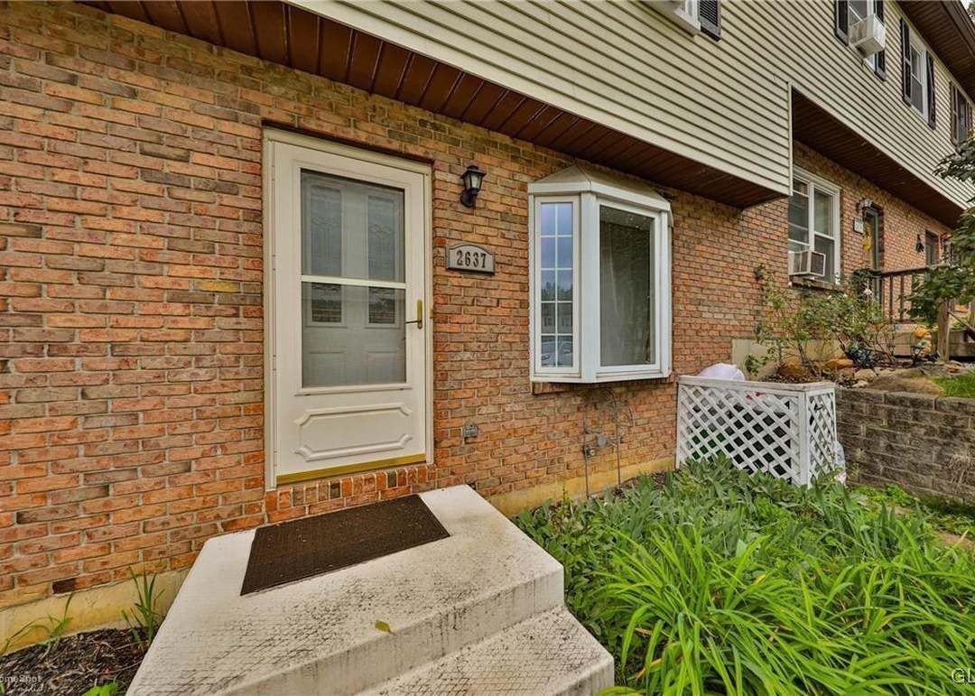 2637 Arch St Sw - Photo 2 of 21