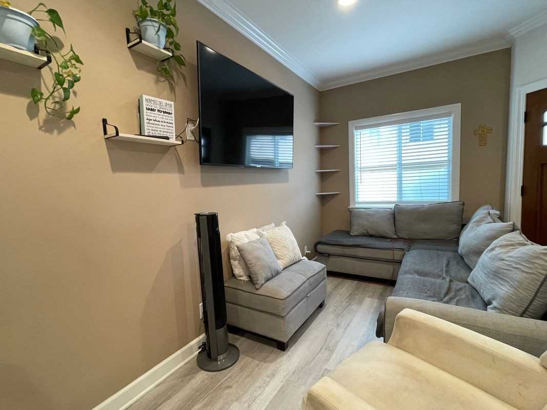 6518 Walker Ave - Photo 4 of 26