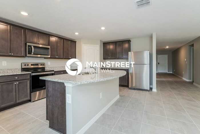 1126 Union Ave - Photo 5 of 16