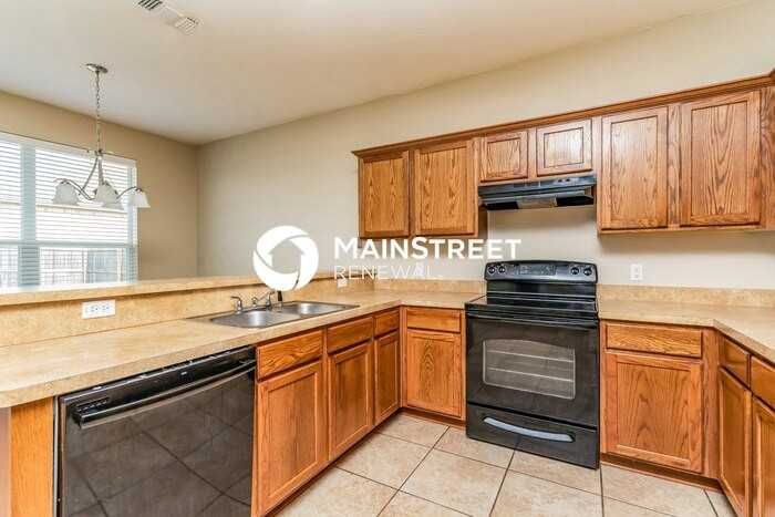 204 Kennedy Dr - Photo 6 of 16