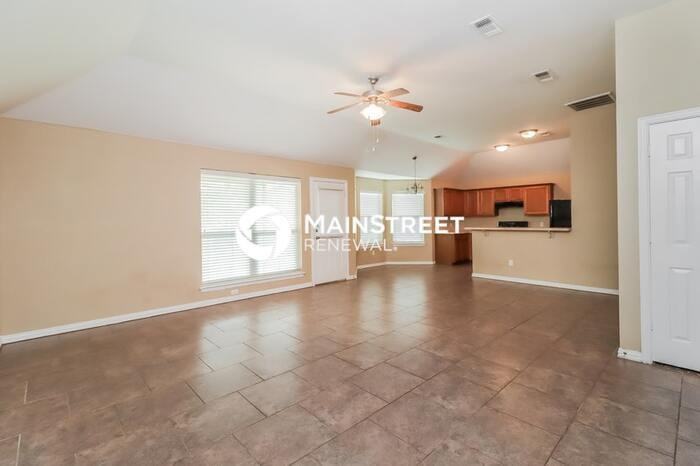 129 Currie Ct - Photo 5 of 16