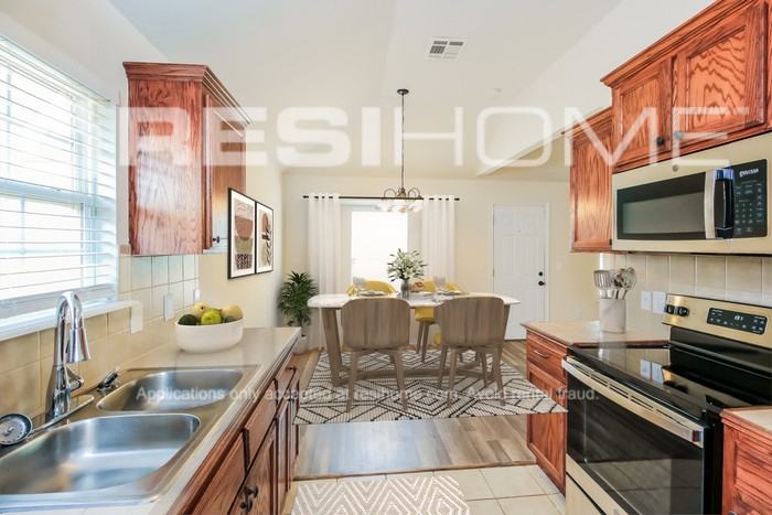 417 Choctaw Gate Dr - Photo 3 of 17