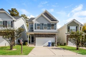 featured image of 390 Eagle Feather Loop