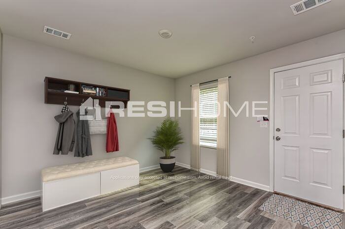 21 Remington Ln - Photo 3 of 22