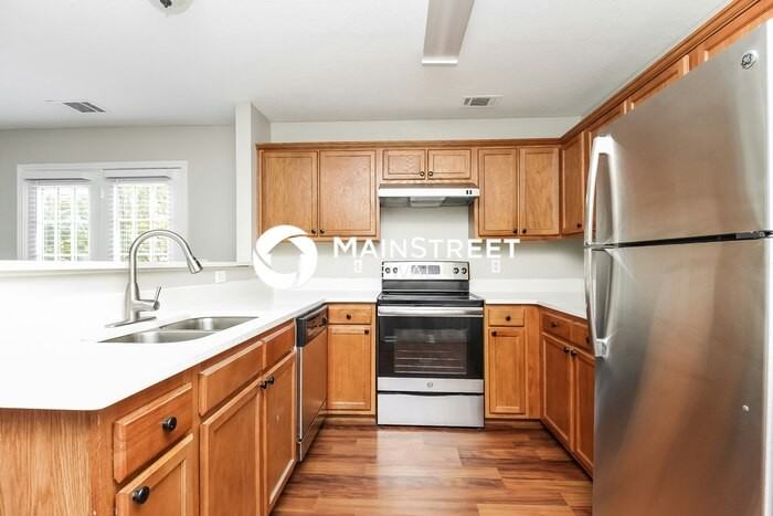 1366 Nicole Ln - Photo 7 of 17