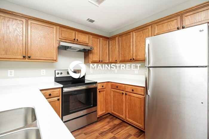 1366 Nicole Ln - Photo 6 of 17