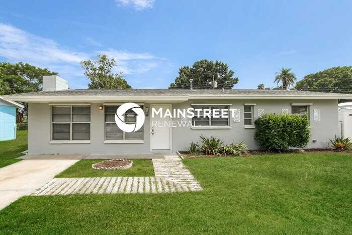 4395 Sherwood Blvd - Photo 3 of 16