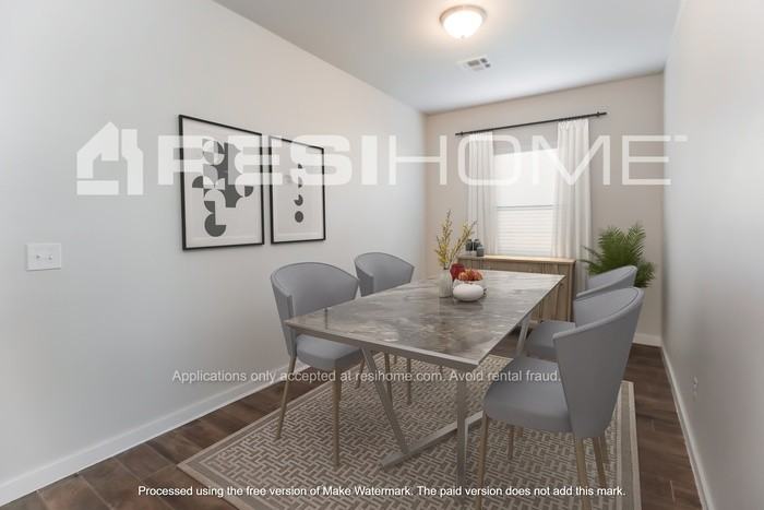 8140 Brighton Ave - Photo 4 of 17