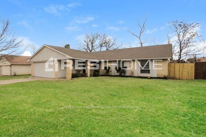 2020 Cedarwood Dr - Photo 2 of 17