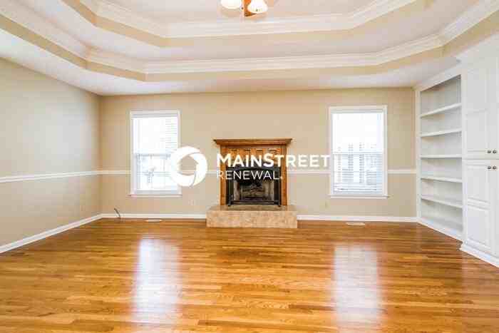 1311 Amberwood Cir - Photo 4 of 15