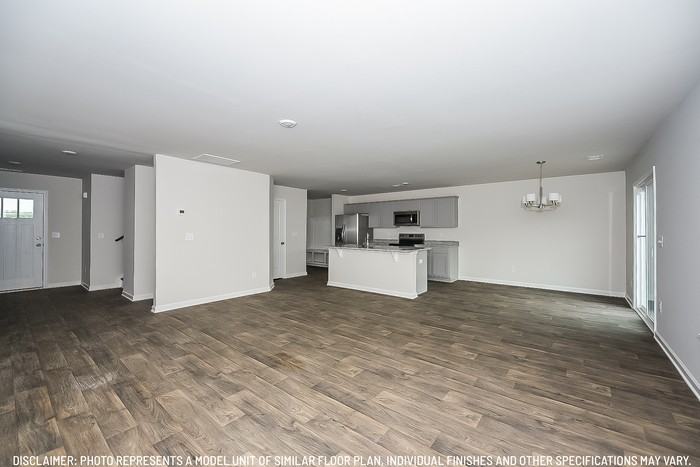 499 Blue Garden Way - Photo 3 of 11