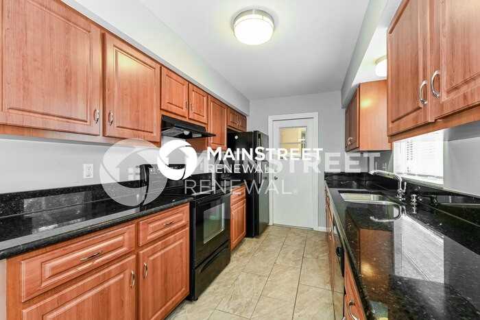 9192 San Carlos Blvd - Photo 2 of 16