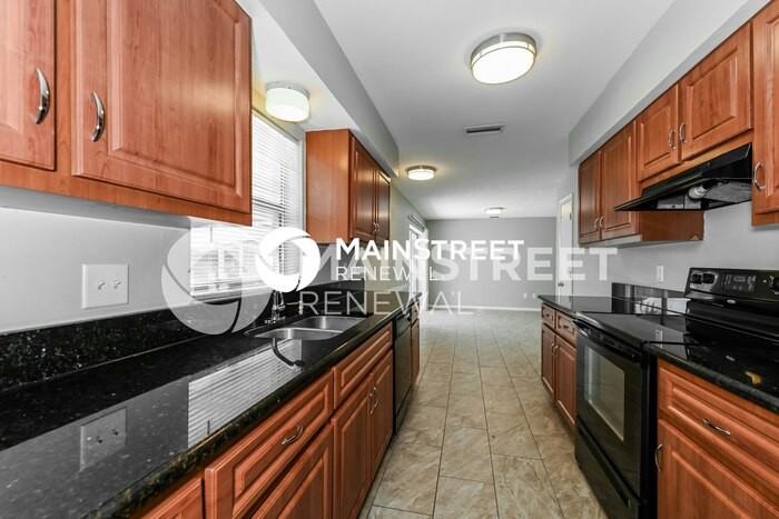 9192 San Carlos Blvd - Photo 3 of 16