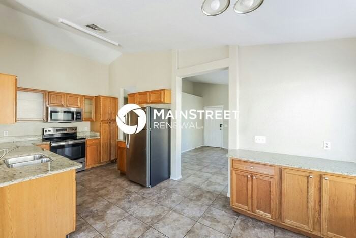 7049 N 41st Ln - Photo 5 of 16