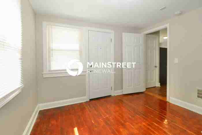 1618 S 30th St - Photo 7 of 14