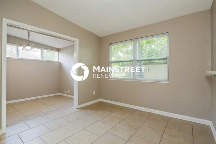 6924 Clovis Rd - Photo 5 of 16