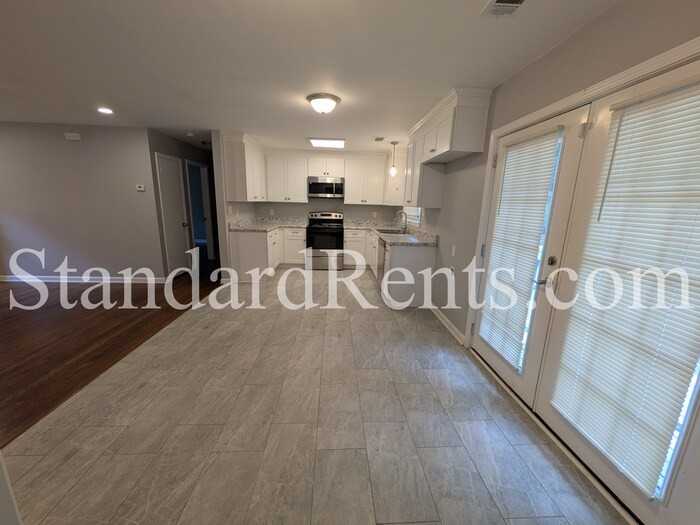 4404 Currie Ct - Photo 3 of 14