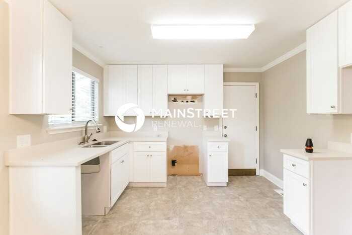 6834 Springwood Dr - Photo 7 of 17