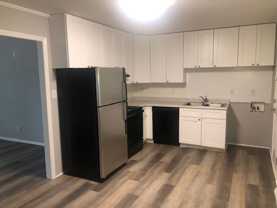 423 Edgegreen Dr - Photo 1 of 1