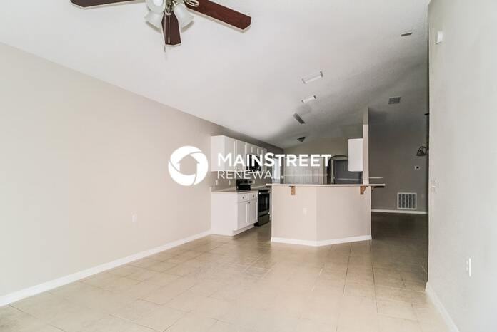 372 Breezeway Dr - Photo 6 of 15